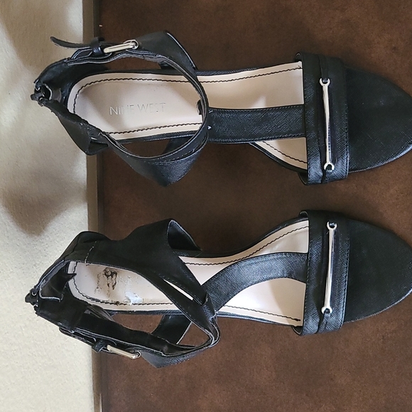 Nine West black ankle strap heels - Picture 3 of 7